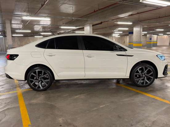 VOLKSWAGEN-VIRTUS-2023