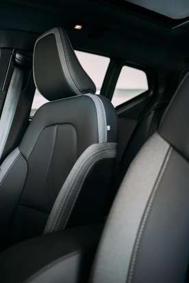 VOLVO-EX40-2026