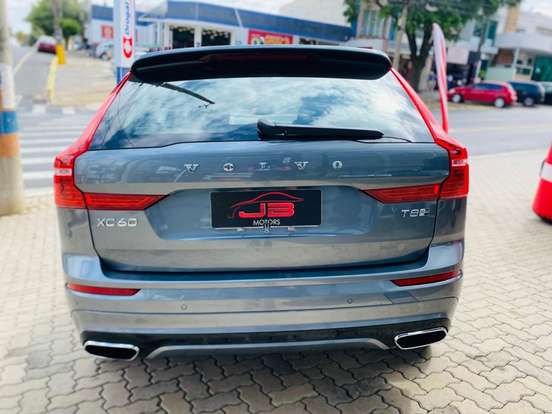 VOLVO-XC60-2019