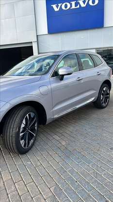 VOLVO-XC60-2025