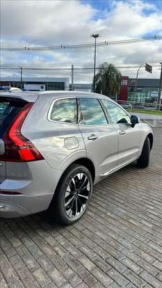 VOLVO-XC60-2025
