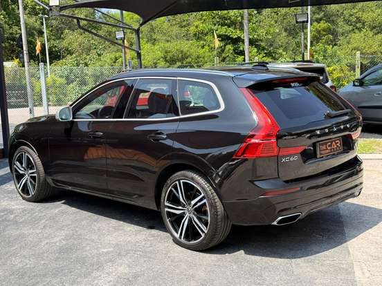 VOLVO-XC60-2.0 T5 GASOLINA R-DESIGN AWD GEARTRONIC VOLVO-XC60-2017