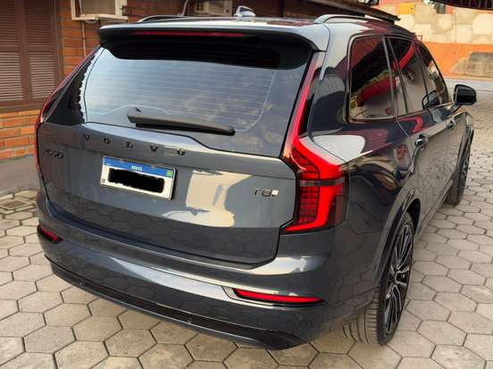 VOLVO-XC90-2025