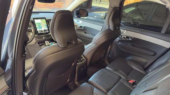 VOLVO-XC90-2025