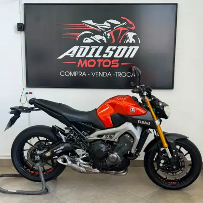 YAMAHA MT-09 