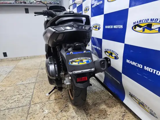 YAMAHA-NMAX CONNECTED 160 ABS-2025