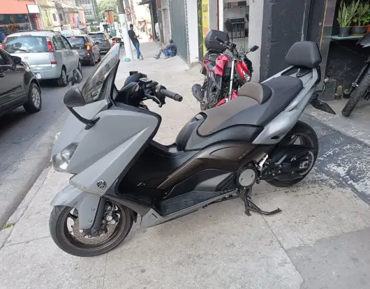 YAMAHA-TMAX-2014