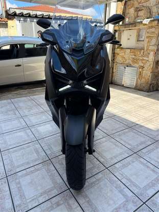 YAMAHA-XMAX 300 CONNECTED ABS-2025
