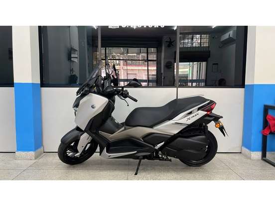 YAMAHA-XMAX 250 CONNECTED ABS-2025