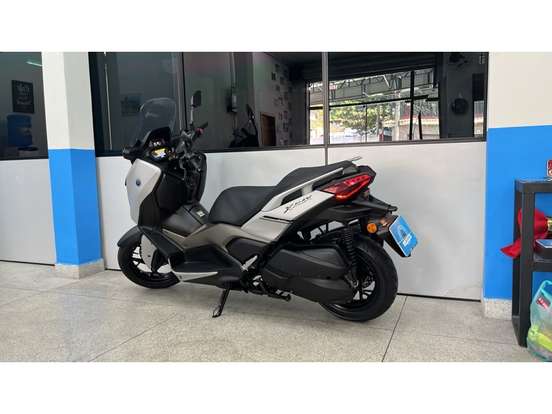 YAMAHA-XMAX 250 CONNECTED ABS YAMAHA-XMAX 250 CONNECTED ABS-2025