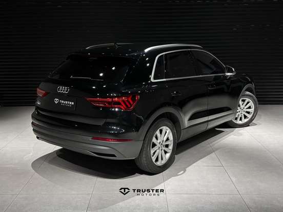 AUDI-Q3-2020