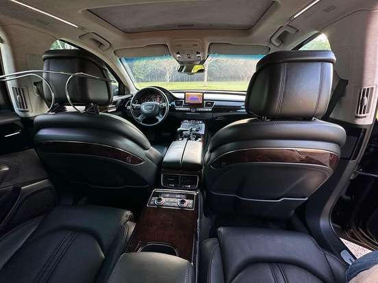 AUDI-A8-4.2 QUATTRO LIMOUSINE V8 40V GASOLINA 4P TIPTRONIC AUDI-A8-2010