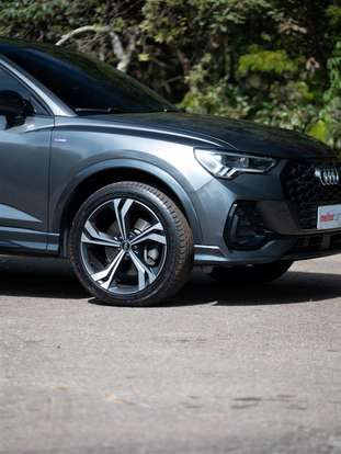 AUDI-Q3-2023