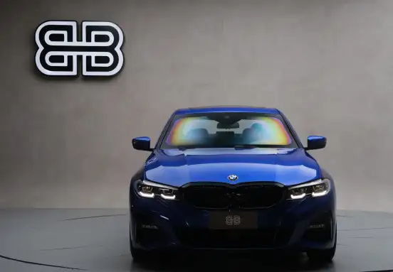BMW-320i-2019