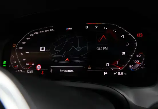 BMW-320i-2019