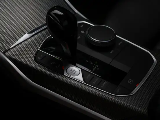 BMW-320i-2.0 16V TURBO GASOLINA M SPORT AUTOMÁTICO BMW-320i-2019