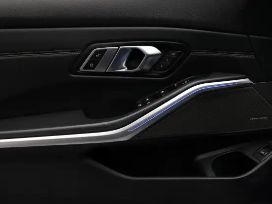 BMW-320i-2.0 16V TURBO GASOLINA M SPORT AUTOMÁTICO BMW-320i-2019
