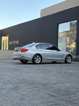 BMW-320i-2015