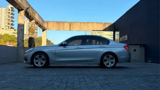 BMW-320i-2015