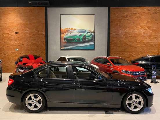 BMW-320i-2012