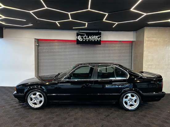 BMW-535i-3.5 SEDAN 24V GASOLINA 4P AUTOMÁTICO BMW-535i-1991