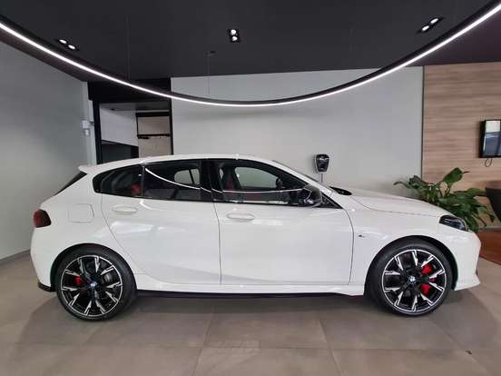 BMW-M 135i-2.0 16V TURBO GASOLINA XDRIVE STEPTRONIC BMW-M 135i-2026