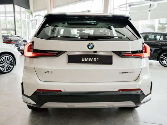 BMW-X1-2.0 16V TURBO GASOLINA SDRIVE20I X-LINE STEPTRONIC BMW-X1-2025