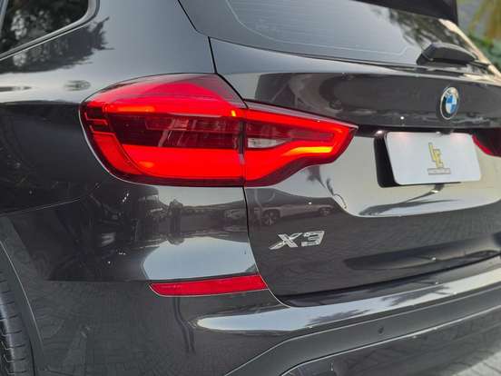 BMW-X3-2021