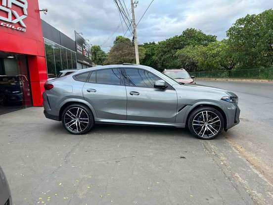 BMW-X6-2023