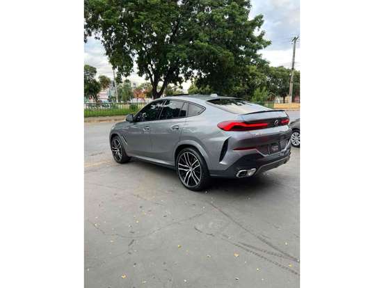 BMW-X6-2023