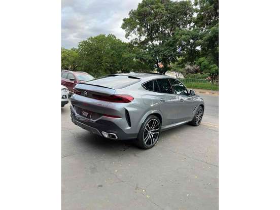 BMW-X6-3.0 TWINPOWER GASOLINA XDRIVE40I M SPORT AUTOMÁTICO BMW-X6-2023