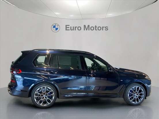 BMW-X7-2025