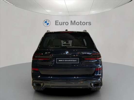 BMW-X7-2025