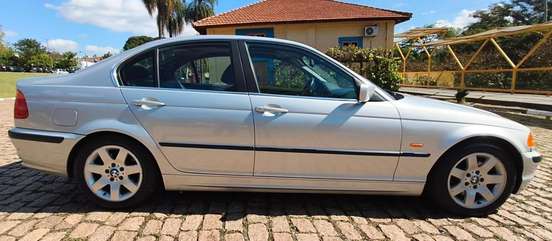 BMW-328i-1998