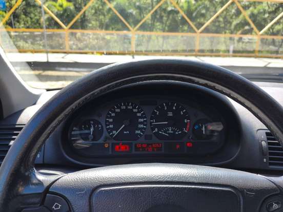 BMW-328i-1998