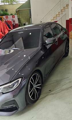 BMW-330i-2019