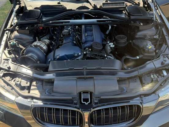 BMW-335i-2009