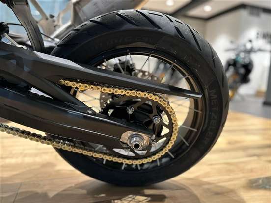 BMW-F 900 GS PLUS-2026