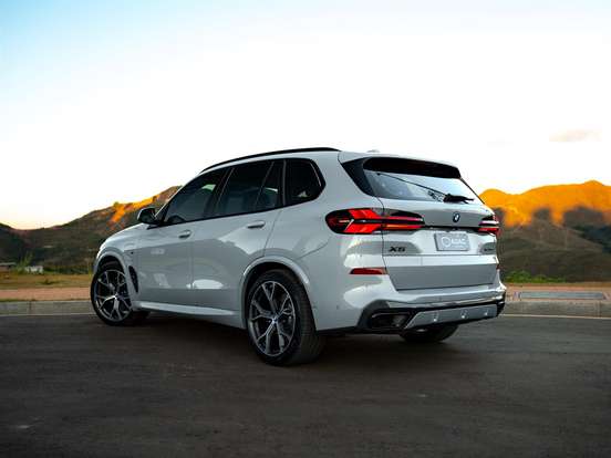 BMW-X5-3.0 I6 TURBO HÍBRIDO XDRIVE50E M SPORT AUTOMÁTICO BMW-X5-2024
