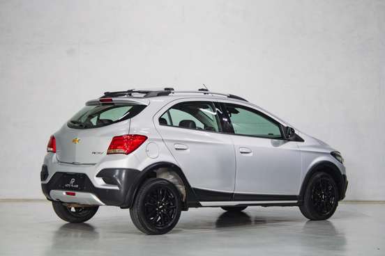CHEVROLET-ONIX-2018