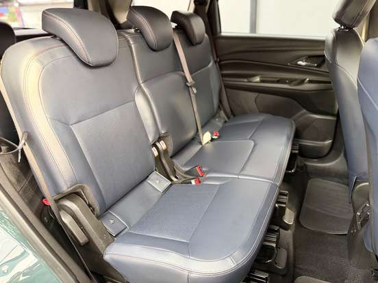 CHEVROLET-SPIN-1.8 PREMIER 8V FLEX 4P AUTOMÁTICO CHEVROLET-SPIN-2024