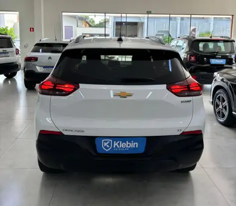 CHEVROLET-TRACKER-2023
