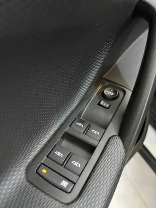 CHEVROLET-TRACKER-2023