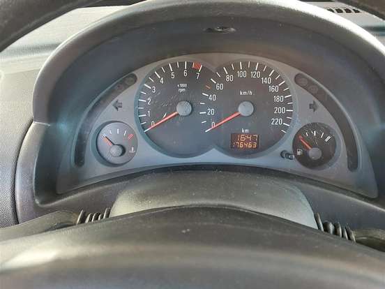 CHEVROLET-CORSA-1.8 MPFI MAXX SEDAN 8V GASOLINA 4P MANUAL CHEVROLET-CORSA-2002