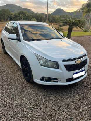CHEVROLET-CRUZE-2013