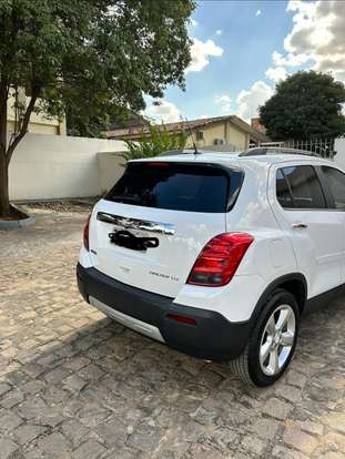 CHEVROLET-TRACKER-2015