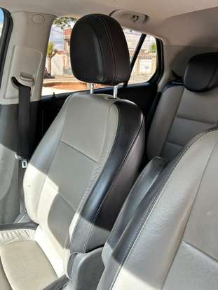 CHEVROLET-TRACKER-2015