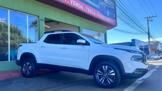 FIAT TORO 1.3 TURBO 270 FLEX FREEDOM AT6 FIAT TORO 1.3 TURBO 270 FLEX FREEDOM AT6