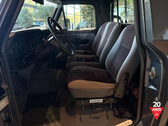 FORD-F-1000-1990