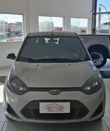 FORD FIESTA 1.0 ROCAM HATCH 8V FLEX 4P MANUAL FORD FIESTA 1.0 ROCAM HATCH 8V FLEX 4P MANUAL